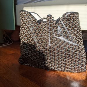 *SOLD* Goyard gm tote